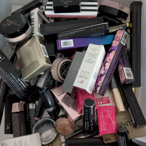 50 Piece Mixed Makeup Lashes Tools Younique It Cosmetics L'Oreal Bareminerals - Picture 5 of 9